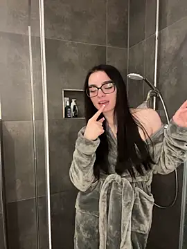 Snapshot of AdelinaAlia chatting on November 18, 10:52 am AdelinaAlia online show from November 18, 10:52 am