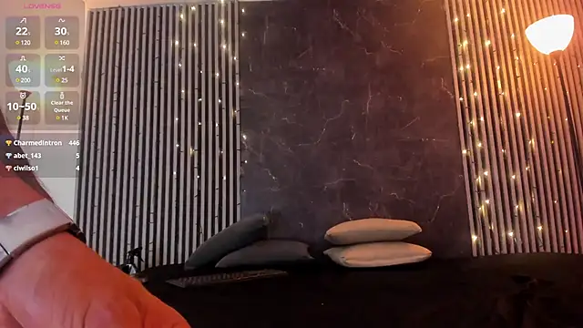 Snapshot of Duriel_ chatting on December 21, 3:09 pm Duriel online show from December 21, 3:09 pm