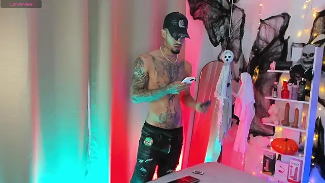 Snapshot of Duriel_ chatting on October 15, 5:46 pm Duriel online show from October 15, 5:46 pm