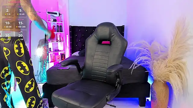 Snapshot of Duriel_ chatting on November 5, 6:19 pm Duriel online show from November 5, 6:19 pm