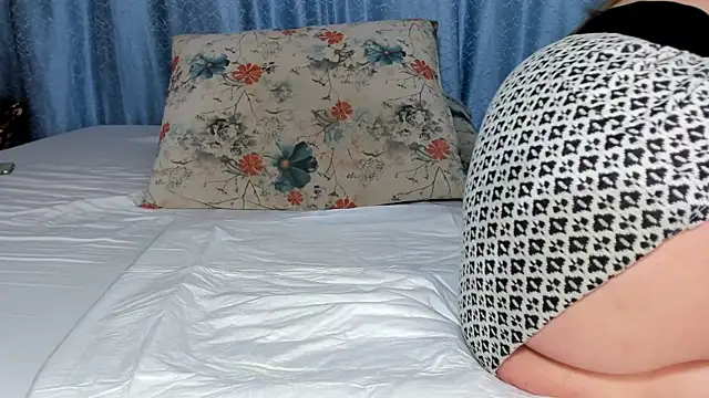 andradahot15 online show from March 1, 8:22 pm