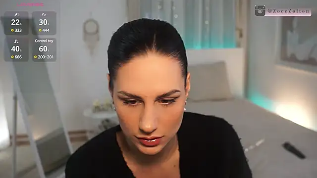 ZoeeZolton online show from January 1, 8:58 pm