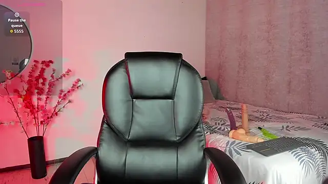 SaraMilf 69 online show from November 21, 1:43 pm