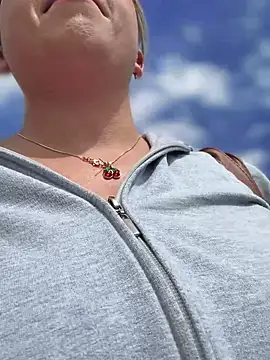 VIOLETA-25  online show from January 8, 3:03 pm