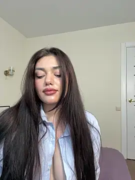 Sweet Khalifa  online show from June 8, 2:28 pm