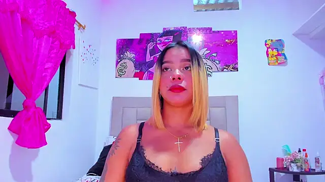 Snapshot of Miranda-brow chatting on January 26, 1:31 am Miranda-brow online show from January 26, 1:31 am