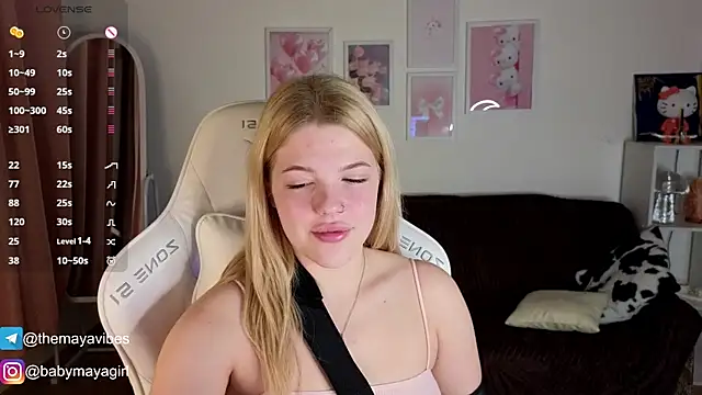 Snapshot of Maya_Rave chatting on November 23, 2:11 am Maya Rave online show from November 23, 2:11 am