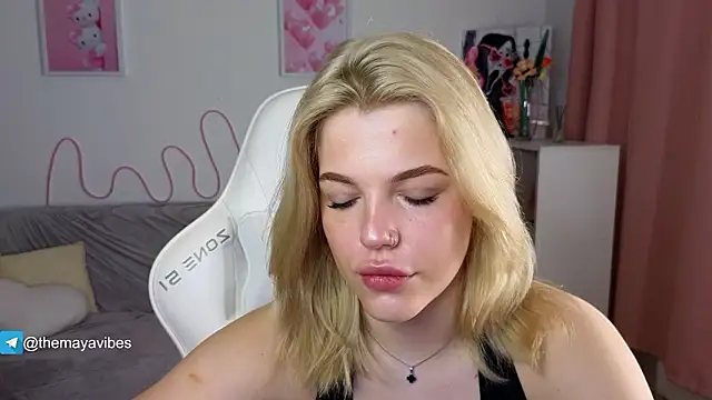 Maya Rave online show from February 24, 3:37 am