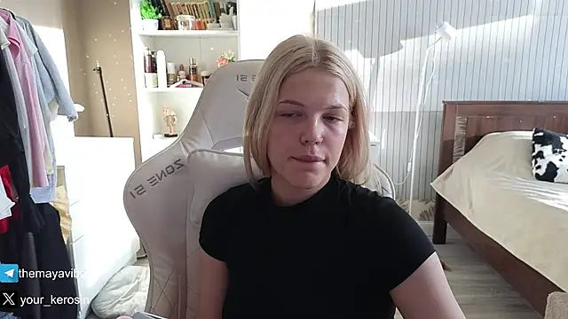 Maya Rave online show from July 30, 3:27 am