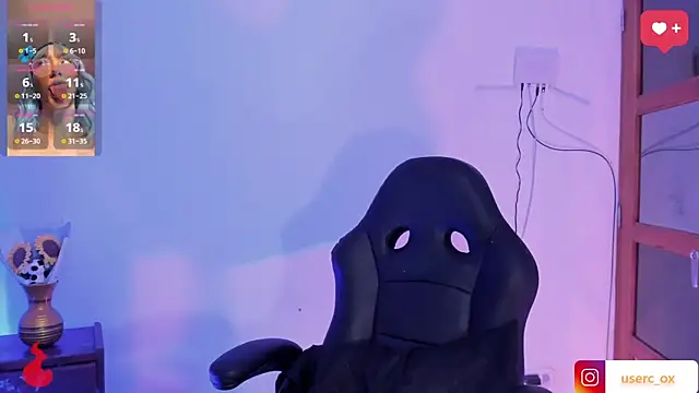 Snapshot of haanna_thompsoon chatting on December 24, 4:11 am haanna thompsoon online show from December 24, 4:11 am