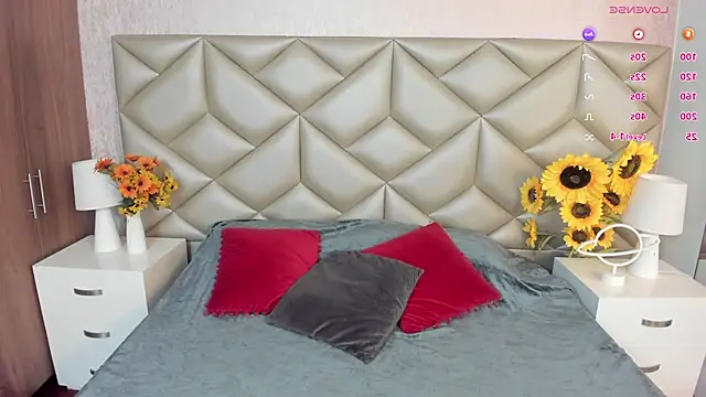 Snapshot of Im_gaia chatting on November 8, 11:54 am Im gaia online show from November 8, 11:54 am