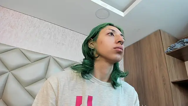 Snapshot of Im_gaia chatting on November 9, 12:03 pm Im gaia online show from November 9, 12:03 pm