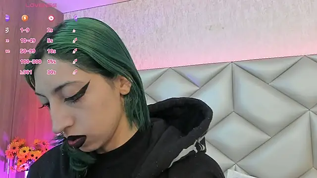 Snapshot of Im_gaia chatting on December 2, 12:21 pm Im gaia online show from December 2, 12:21 pm