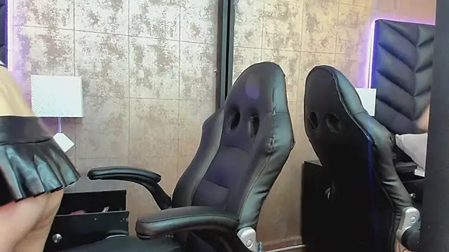 HazelMoret online show from January 16, 11:58 am