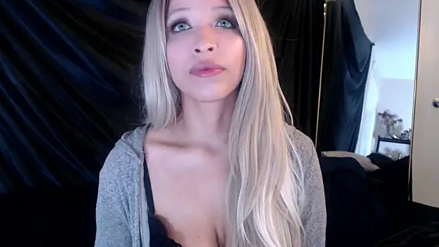 liadivina online show from February 1, 10:48 am