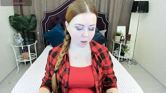 BettyBloom69 online show from December 2, 4:09 am