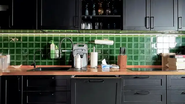 solar bella online show from March 7, 1:57 am