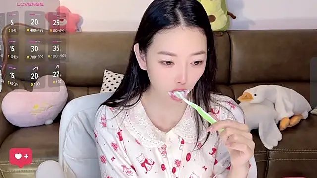Snapshot of Yilin1999 chatting on March 9, 1:14 am Yilin1999 online show from March 9, 1:14 am