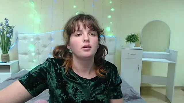 Snapshot of StaceyLex chatting on January 21, 1:00 pm StaceyLex online show from January 21, 1:00 pm