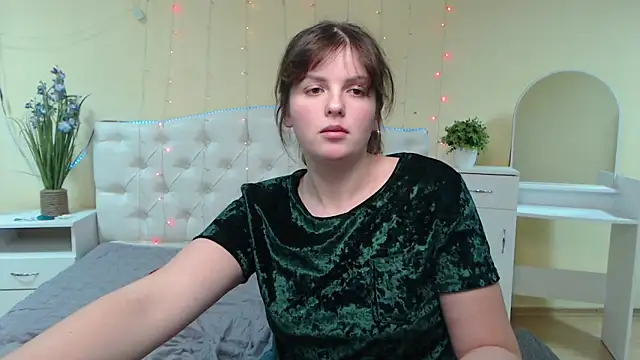 Snapshot of StaceyLex chatting on February 4, 9:38 am StaceyLex online show from February 4, 9:38 am