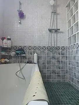 Snapshot of mirrowhot chatting on February 18, 1:44 pm mirrowhot online show from February 18, 1:44 pm