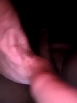 Snapshot of mirrowhot chatting on March 5, 9:16 am mirrowhot online show from March 5, 9:16 am