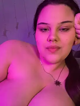 Snapshot of 31MoonLight13 chatting on February 12, 9:22 pm 31MoonLight13 online show from February 12, 9:22 pm