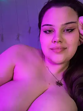 Snapshot of 31MoonLight13 chatting on February 28, 10:17 pm 31MoonLight13 online show from February 28, 10:17 pm