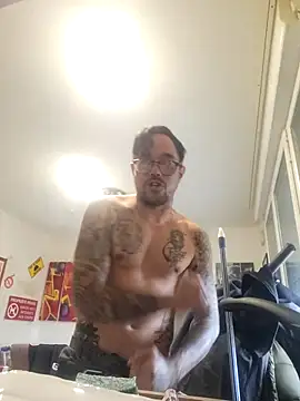 mileflav0r online show from December 3, 10:35 am