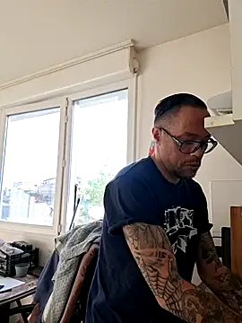 mileflav0r online show from April 24, 6:38 am