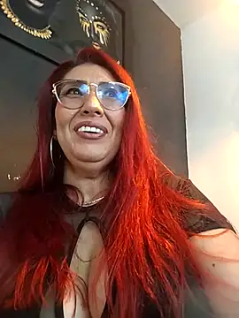 Snapshot of Perla_Franco chatting on November 13, 6:45 am Perla Franco online show from November 13, 6:45 am