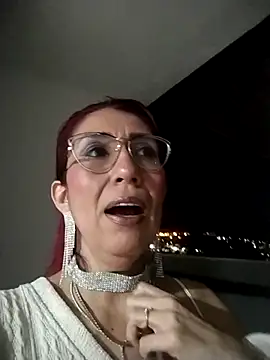 Snapshot of Perla_Franco chatting on December 4, 5:50 am Perla Franco online show from December 4, 5:50 am