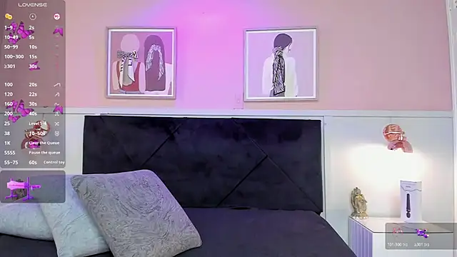 Snapshot of elodie_walker chatting on October 19, 1:45 pm elodie walker online show from October 19, 1:45 pm