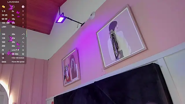 Snapshot of elodie_walker chatting on October 28, 4:09 pm elodie walker online show from October 28, 4:09 pm