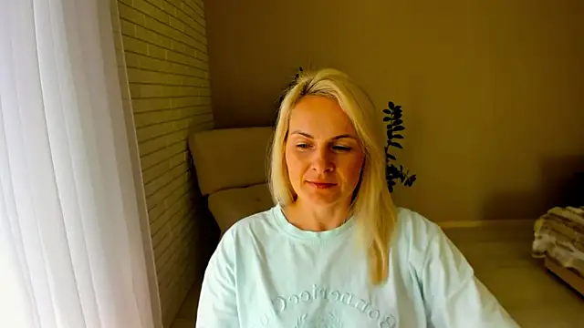 Alicee Gracee online show from September 22, 9:22 am