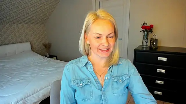 Alicee Gracee online show from November 17, 8:53 am