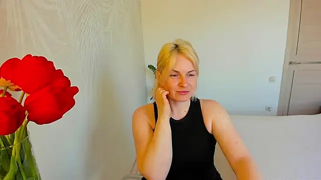 Alicee Gracee online show from April 29, 8:29 am