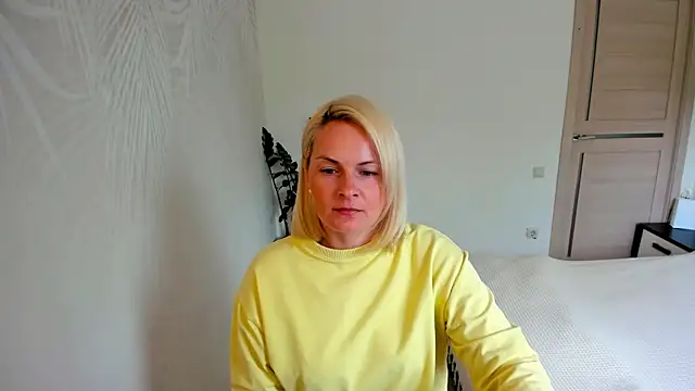 Alicee Gracee online show from June 22, 8:55 am