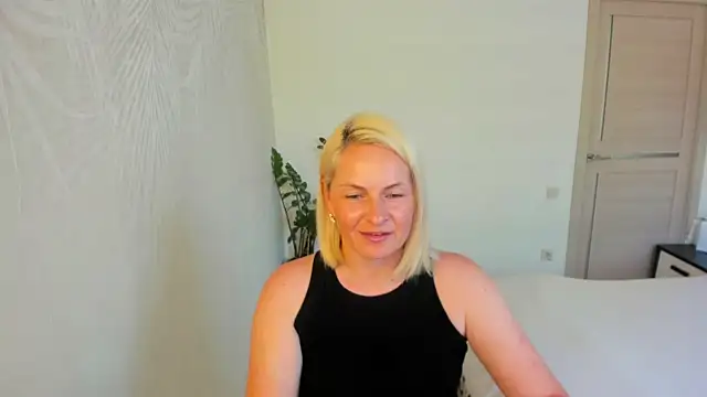 Alicee Gracee online show from June 24, 9:08 am