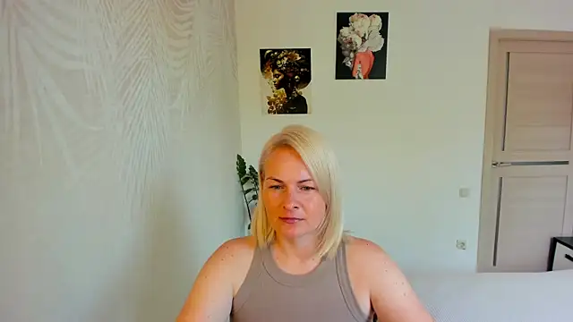 Alicee Gracee online show from July 2, 9:15 am