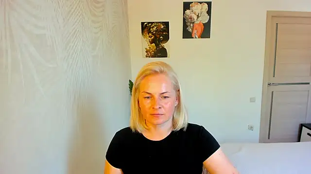 Alicee Gracee online show from July 3, 8:21 am