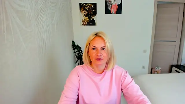 Alicee Gracee online show from July 19, 8:51 am