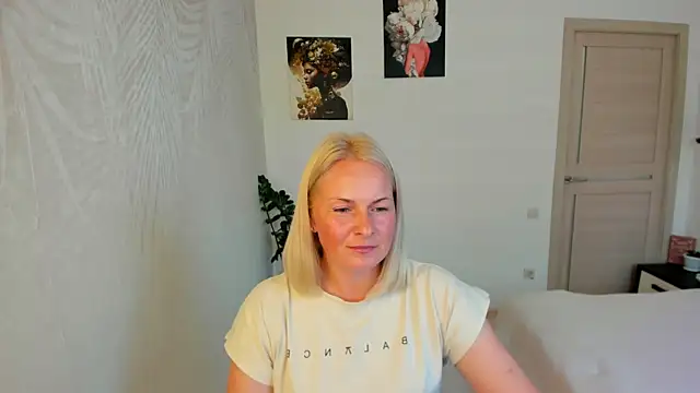 Alicee Gracee online show from August 5, 1:47 pm