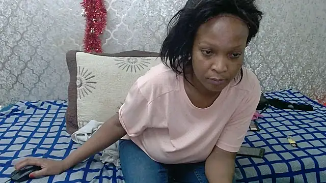 Snapshot of MaximTease24 chatting on March 1, 8:53 pm MaximTease24 online show from March 1, 8:53 pm