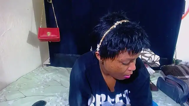 Snapshot of MaximTease24 chatting on September 20, 8:21 pm MaximTease24 online show from September 20, 8:21 pm