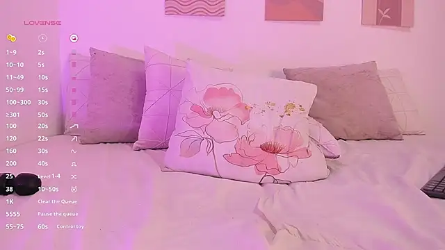 Mia Heartt online show from March 5, 10:10 pm