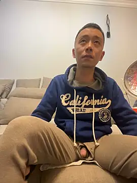 Snapshot of ngg9414 chatting on February 21, 7:34 am ngg9414 online show from February 21, 7:34 am