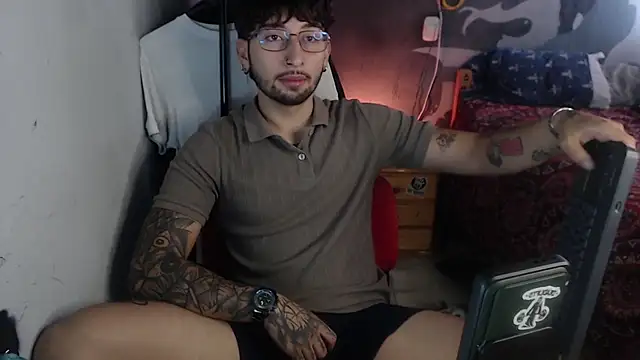 Dereck Dickson online show from November 6, 4:52 pm