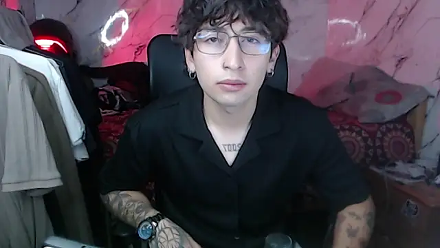 Dereck Dickson online show from January 16, 3:10 am