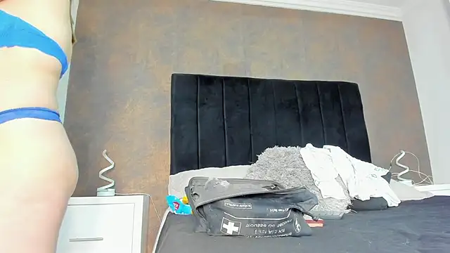 Snapshot of NaxaAndLexi_ chatting on February 11, 1:30 pm NaxaAndLexi online show from February 11, 1:30 pm